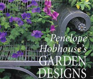 Penelope Hobhouse's Garden Designs by Penelope Hobhouse — Reviews