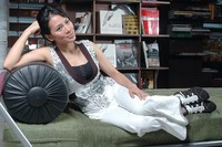 Dee Lestari profile picture