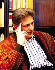 صادق طباطبایی