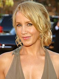 Felicity Huffman profile picture