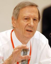 Anthony Giddens profile picture