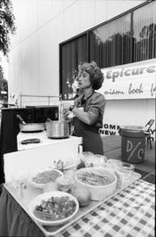 Jane E. Brody profile picture