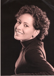 Conchie Fernandez profile picture
