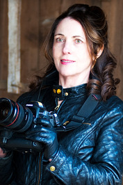 Nell Dickerson profile picture