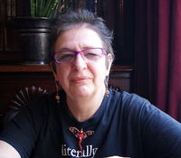 Angela  Smith