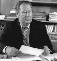 Анатолий Иванов