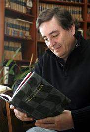 Luis García Montero profile picture