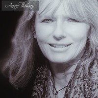 Annie   Thomas