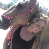 Elle Marlow profile picture