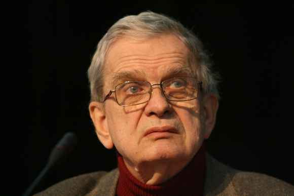 Tomas Venclova Author Of Nelyginant Siaurė Magneta