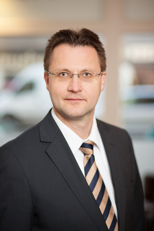 Guido Rennert (Author of Praxisleitfaden Immobilienanschaffung Und