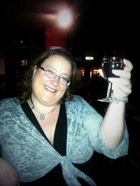 Carol Pedroso profile picture