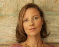 Elly MacKay profile picture