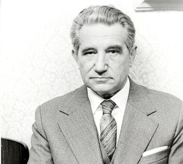 Иван Богданов (Author of Сара и други любови)