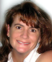Leslie  Truex