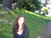 Laynie Browne profile picture