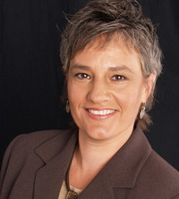 Linda  Schneider
