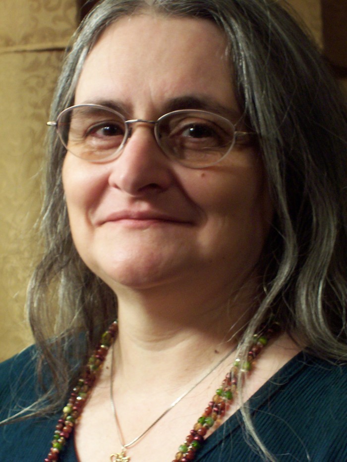 Molly ringwald 2021. Miss mary andrews. Семья эндрюс ривердейл. Молли рингуолд ривердейл. Molly kathleen ringwald.