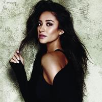 Shay Mitchell profile picture