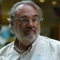 Manuel Gutiérrez Aragón profile picture