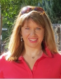 Sally Dixon (Author of Pipsqueaks - Itsy-Bitsy Felt Creations to Stitch