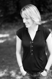 Lauren St. John profile picture