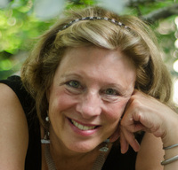 Laurie  Kahn