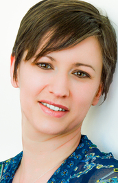 Kirsten Toyne