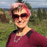Nikki Navarre profile picture