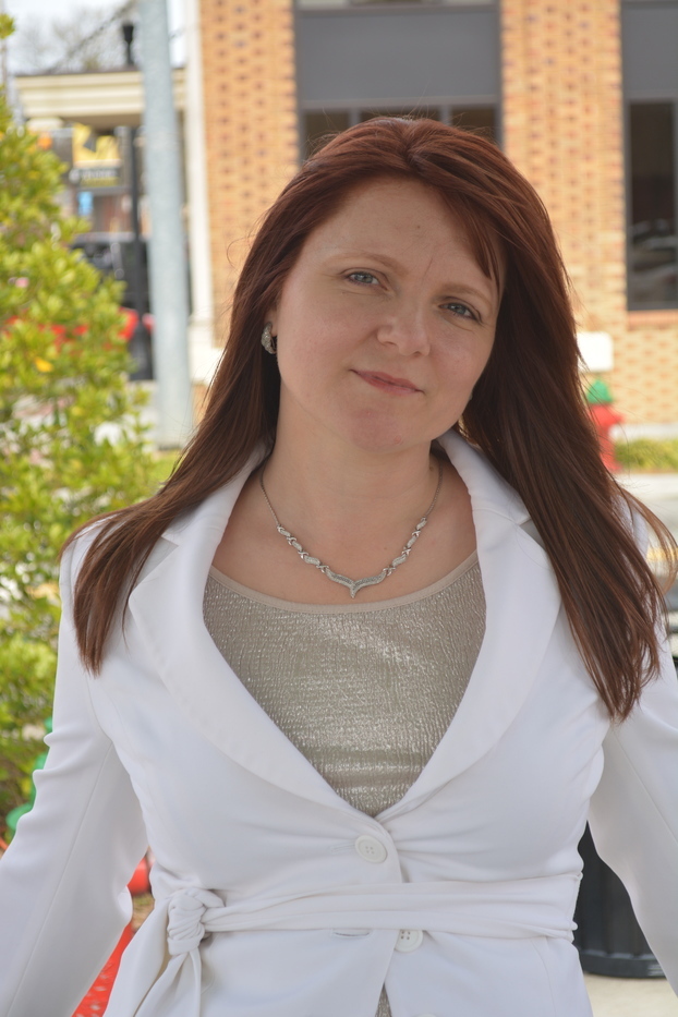 Traci Sanders (Author of When Darkness Breaks)