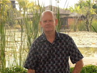 Robert         Smith