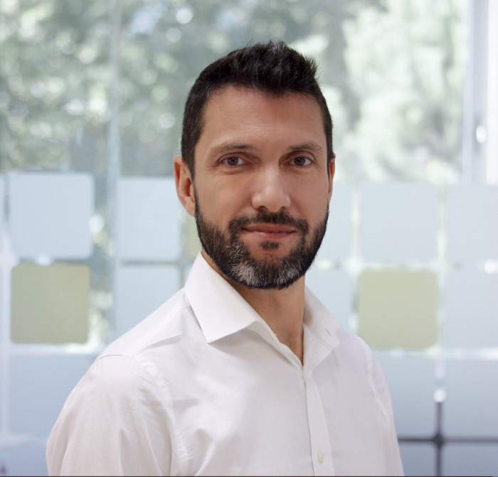 Zoilo Andrés (Author of El nuevo orden de las cosas)