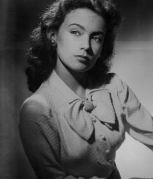 Elena Aldunate (Author of Del cosmos las quieren vírgenes)