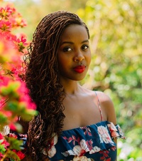 Clemantine Wamariya profile picture