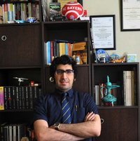 فرهاد ذکاوت