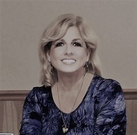 Kari Lemor profile picture