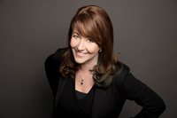 Julie Hyzy profile picture