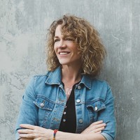 Robin Stevenson profile picture