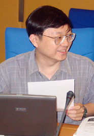 บัญชา ธนบุญสมบัติ