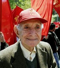 Rasih Nuri İleri