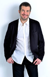 Varol Yaşaroğlu