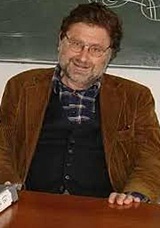 Νίκος Μουζέλης