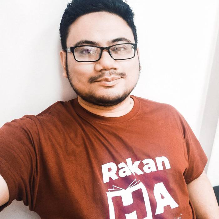 Hilal Asyraf (Author of Nirnama)