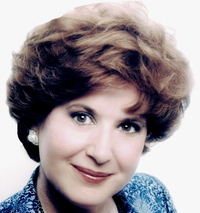 Lauren    Holmes