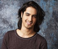 Avan Jogia profile picture
