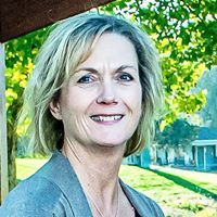 Christine McFarland profile picture
