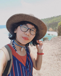 Astri Apriyani profile picture