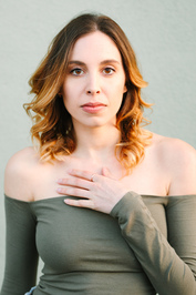 Lara  Parker profile picture