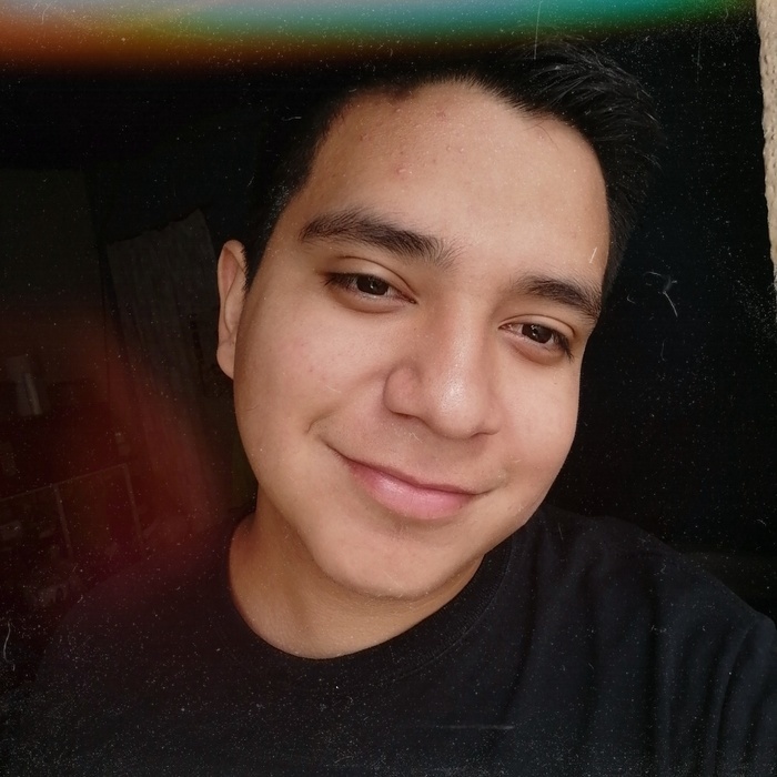 Antonio Avila (Author of Ábreme y encuéntrate entre mis pétalos)