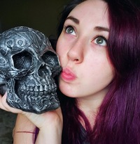 Lucinda Dark profile picture